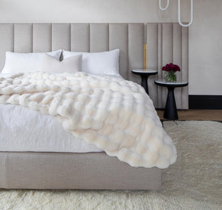 Bubble Luxe Faux Fur Throw