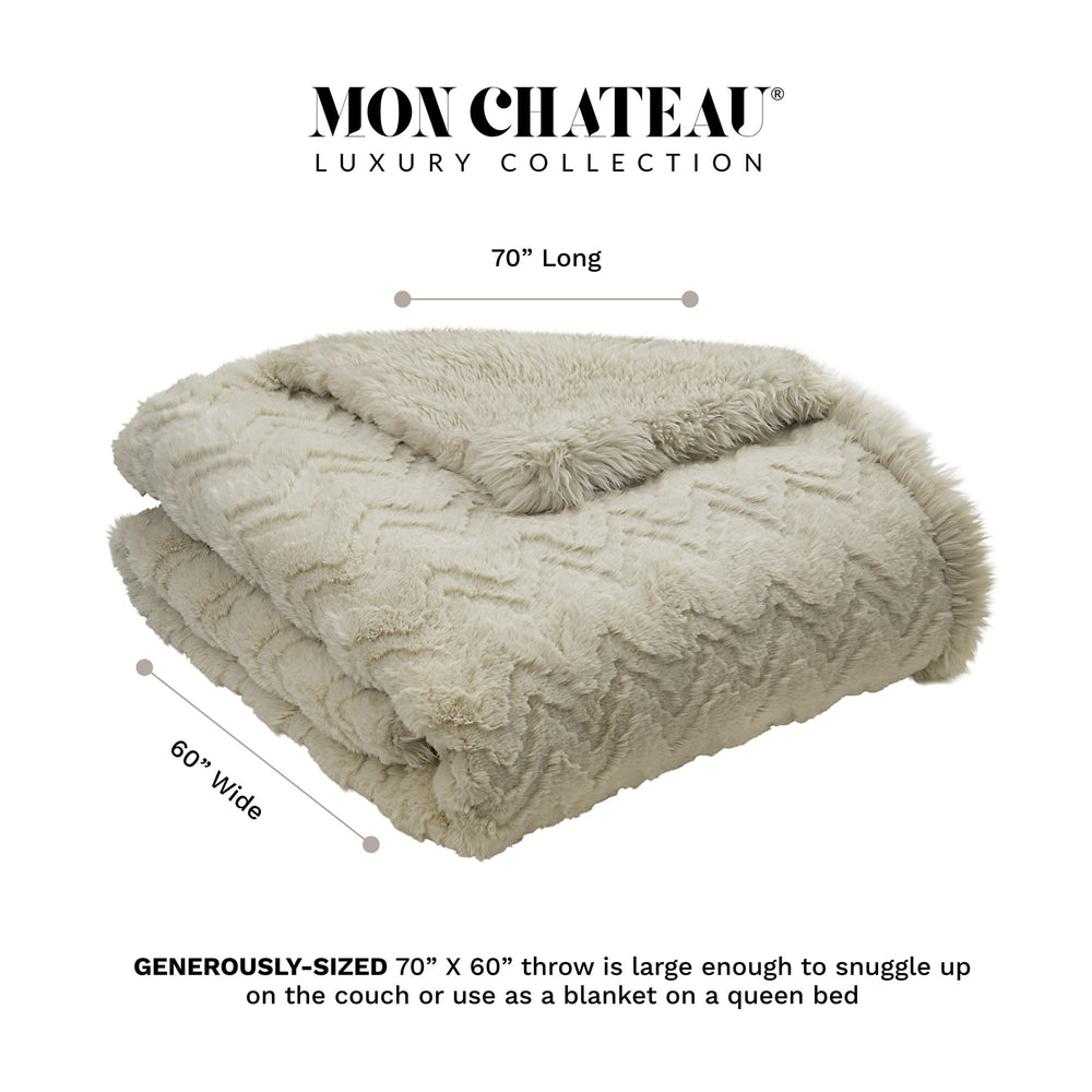 3D Jacquard Faux Fur Throw - Beige