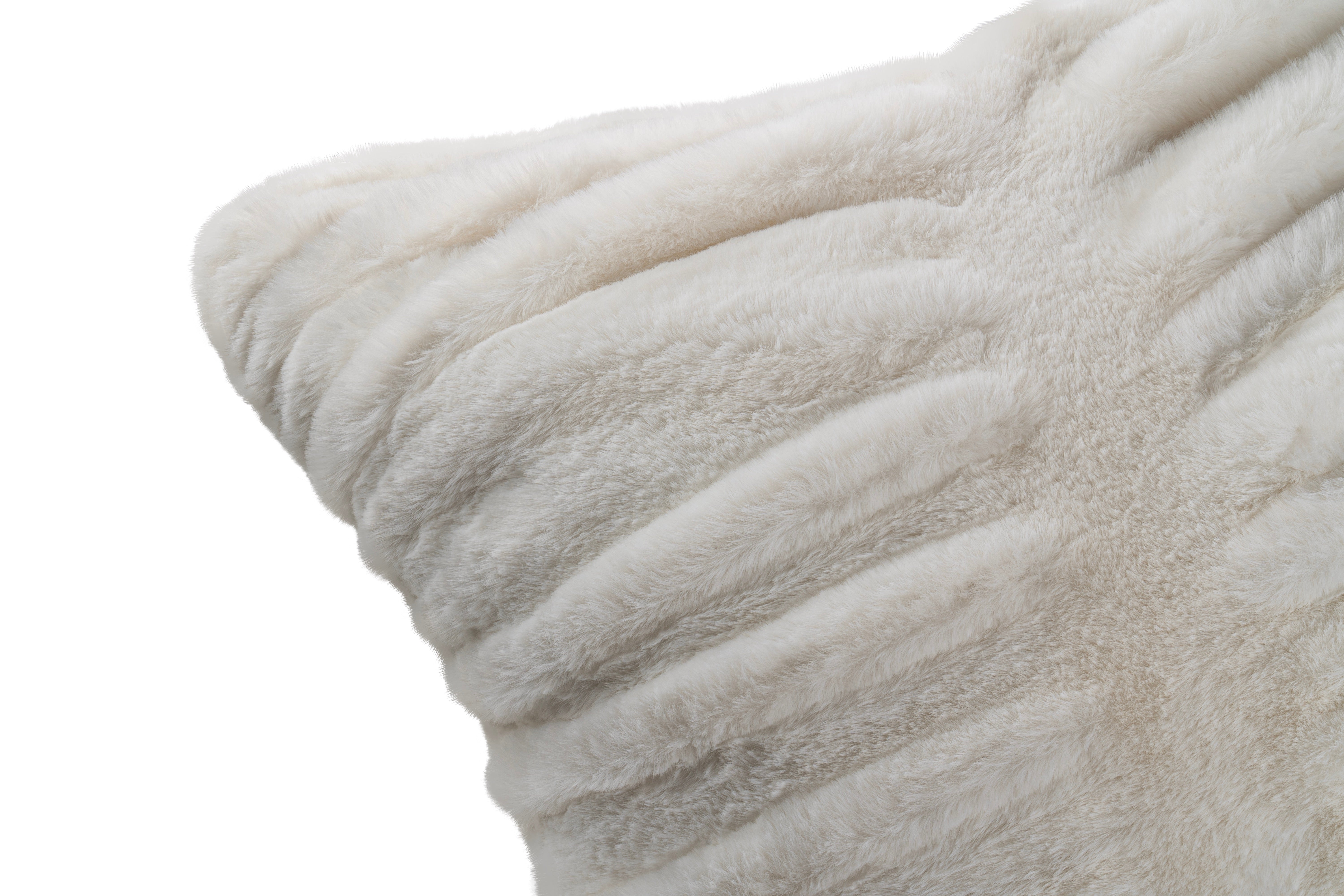 Faux fur deals ruched pillow