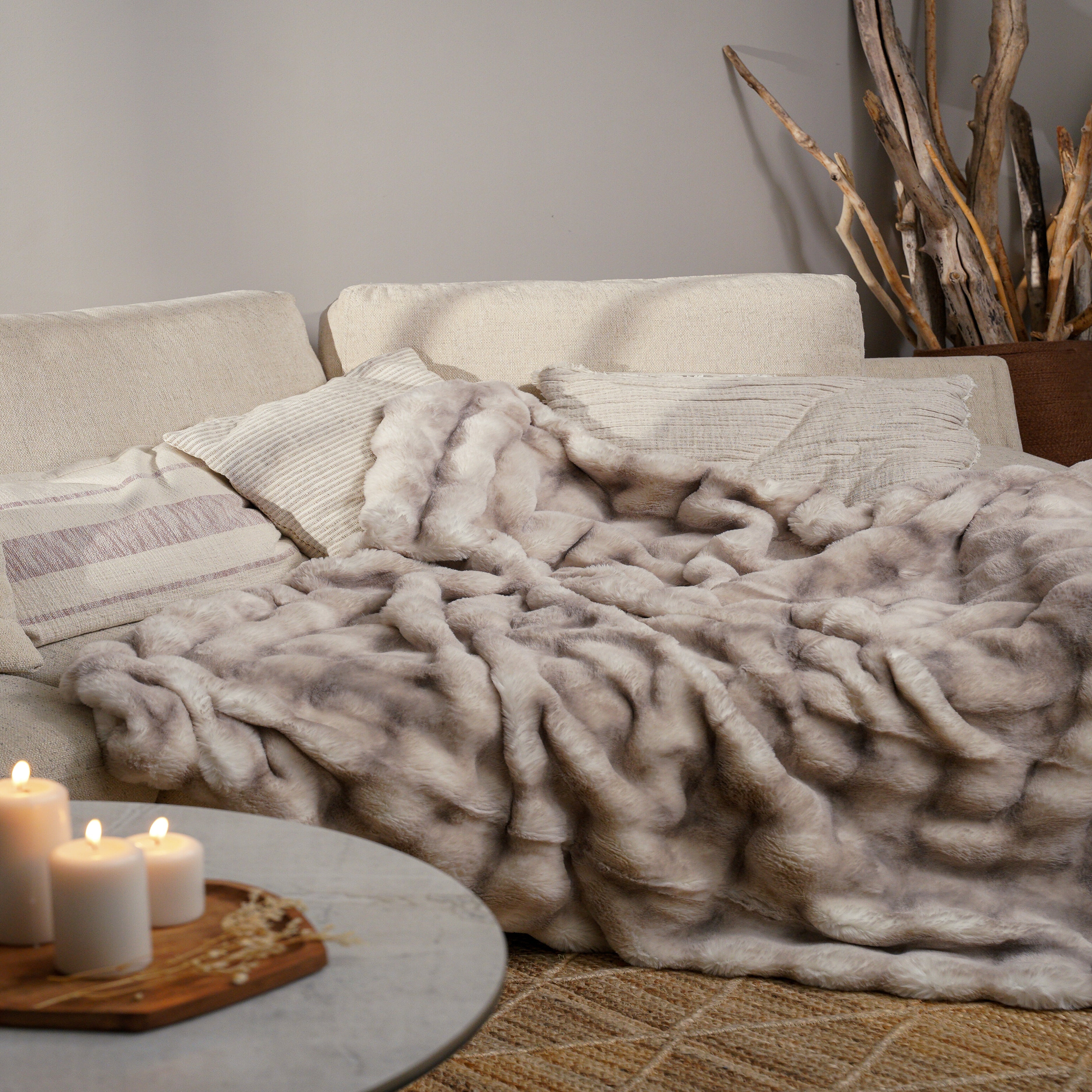 Marble Print Bubble Faux Fur Throw - Driftwood Bubble – Mon Chateau