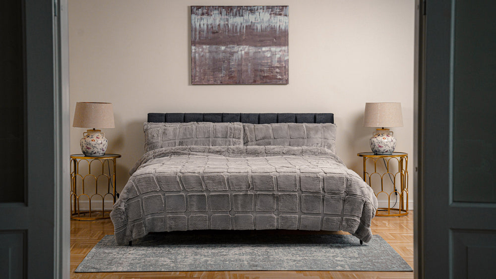 Faux Fur Square Embossed Comforter Set – Grey
