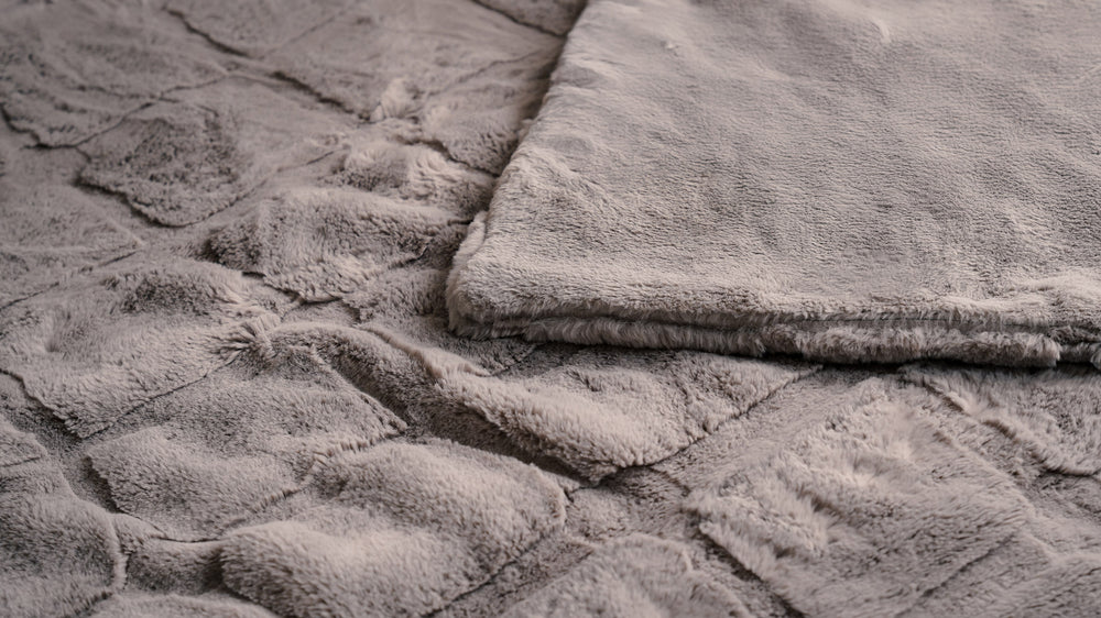 Faux Fur Square Embossed Comforter Set – Grey